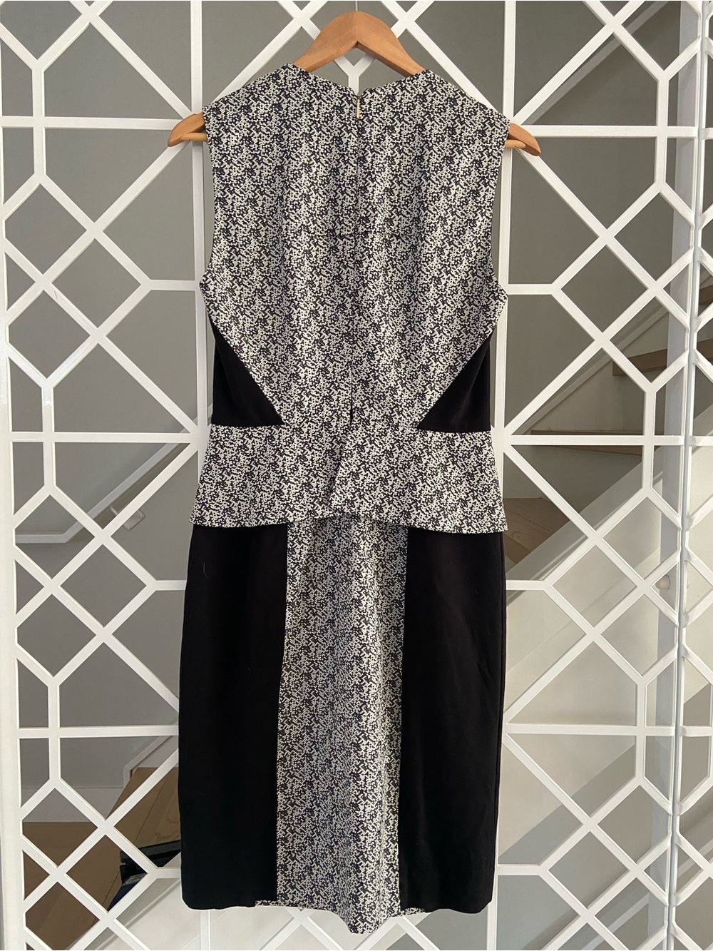 RACHEL ROY Black White Sheath Dress Size 6 Sleeveless Office Work EUC - Picture 8 of 8